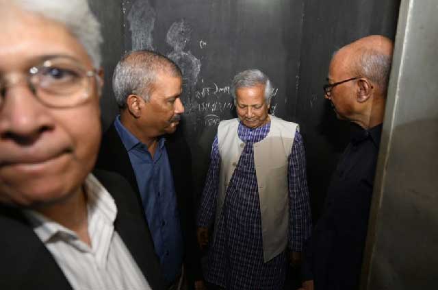 ছবি: প্রধান উপদেষ্টার প্রেস উইং