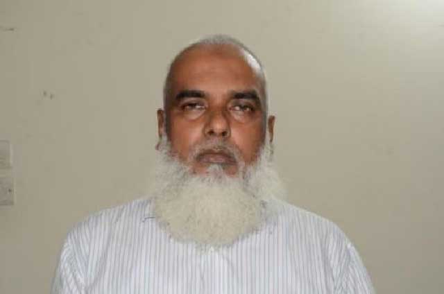 গাড়িচালক আবদুল মালেক। ছবি: সংগৃহীত