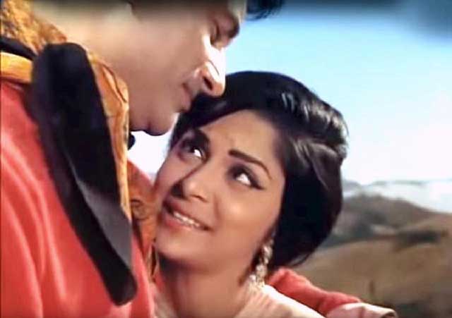 ‘গাইড’ সিনেমায় দেব আনন্দ ও ওয়াহিদা রেহমান। আইএমডিবি 