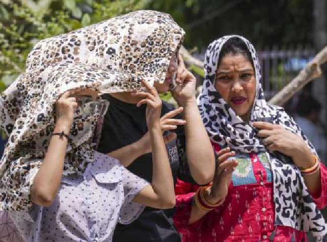 তাপপ্রবাহের দাপট উত্তর ভারতে। ছবি: পিটিআই