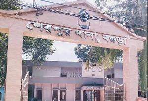 বগুড়ায় আসামি ধরতে গিয়ে হামলায় আহত এসআইসহ ৪ পুলিশ সদস্য