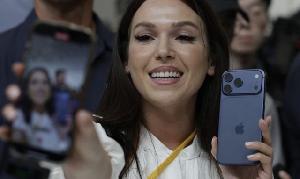 আসছে আইফোন ১৭, দাম ৯৭ হাজার থেকে শুরু