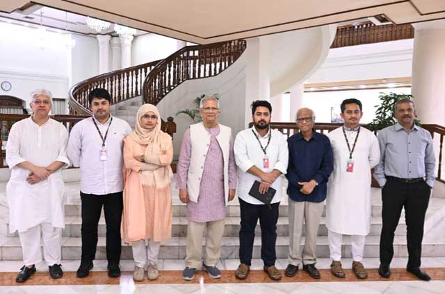 প্রধান উপদেষ্টার সঙ্গে বৈঠক করেন নাহিদ ইসলামের নেতৃত্বে এনসিপির প্রতিনিধি দল। ছবি: সংগৃহীত