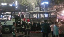 রাতে মিরপুরে ককটেল বিস্ফোরণ, ধানমন্ডিতে বাসে আগুন