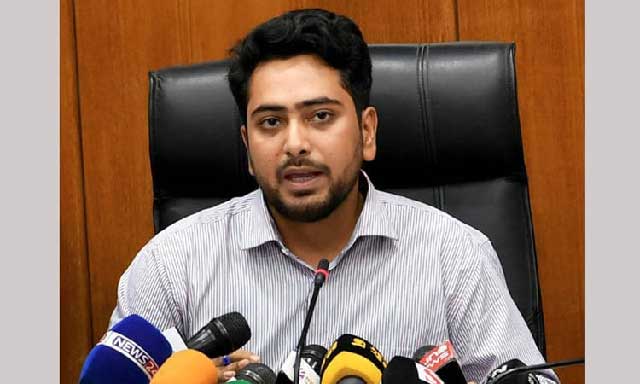 অন্তর্বর্তী সরকারের উপদেষ্টা নাহিদ ইসলাম। ছবি: সংগৃহীত