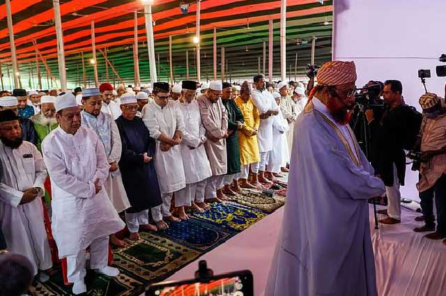  আজ সকাল ৮টায় চট্টগ্রাম নগরের প্রধান ঈদ জামায়াত অনুষ্ঠিত হয় জমিয়াতুল ফালাহ মসজিদে। ছবি: সংগৃহীত