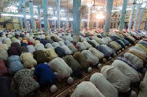 দেশের সব মসজিদে একই সময়ে জুমার নামাজ আদায়ের নির্দেশনা