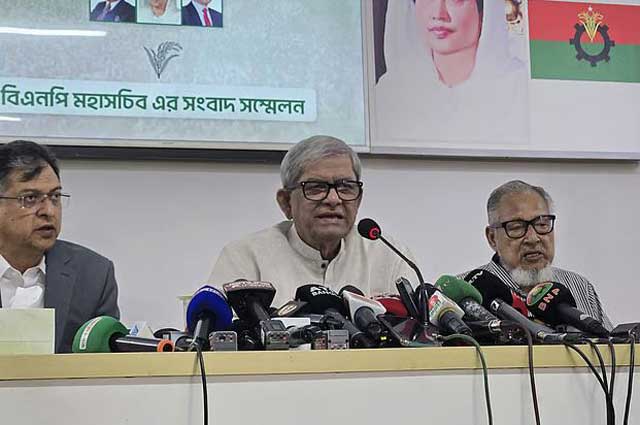 আজ রোববার বেলা ১১টায় রাজধানীর গুলশানে বিএনপি চেয়ারপারসনের কার্যালয়ে আয়োজিত সংবাদ সম্মেলনে বিএনপির মহাসচিব মির্জা ফখরুল ইসলাম আলমগীর। ছবি: সংগৃহীত