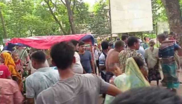 আজ বৃহস্পতিবার দুপুরে এ সংঘর্ষ হয়। ছবি: সংগৃহীত