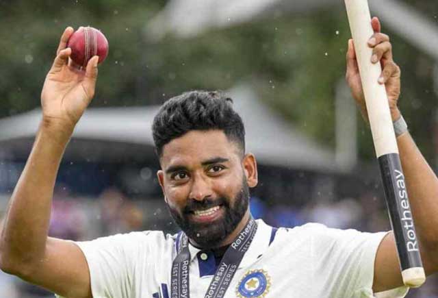 ওভালে ম্যাচের সেরা মুহাম্মদ সিরাজ। ছবি: পিটিআই।