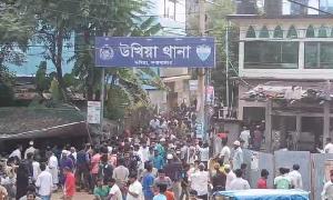 উখিয়ায় চাকরিচ্যুত শিক্ষকদের বিক্ষোভে দিনভর উত্তেজনা, আটক ২৭ জনকে মুক্তি